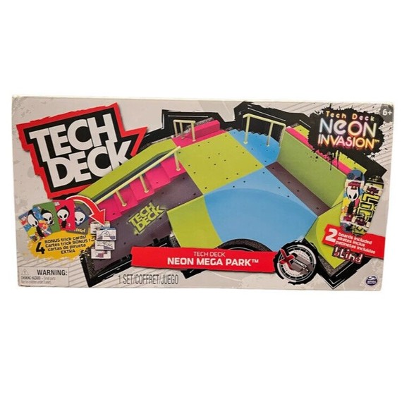 TECH DECK Neon Mega Park X-Connect Creator Glow-in-The-Dark Customizable Ramp - Picture 1 of 3